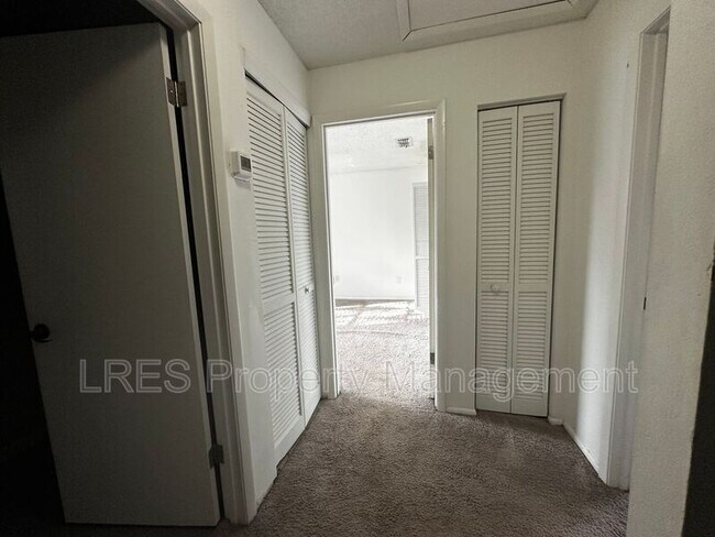 Building Photo - 2706 Graduate Ct