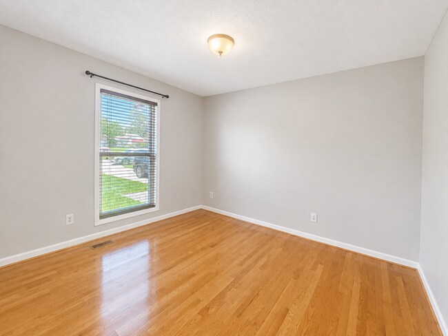 Building Photo - 1228 Bromley Dr