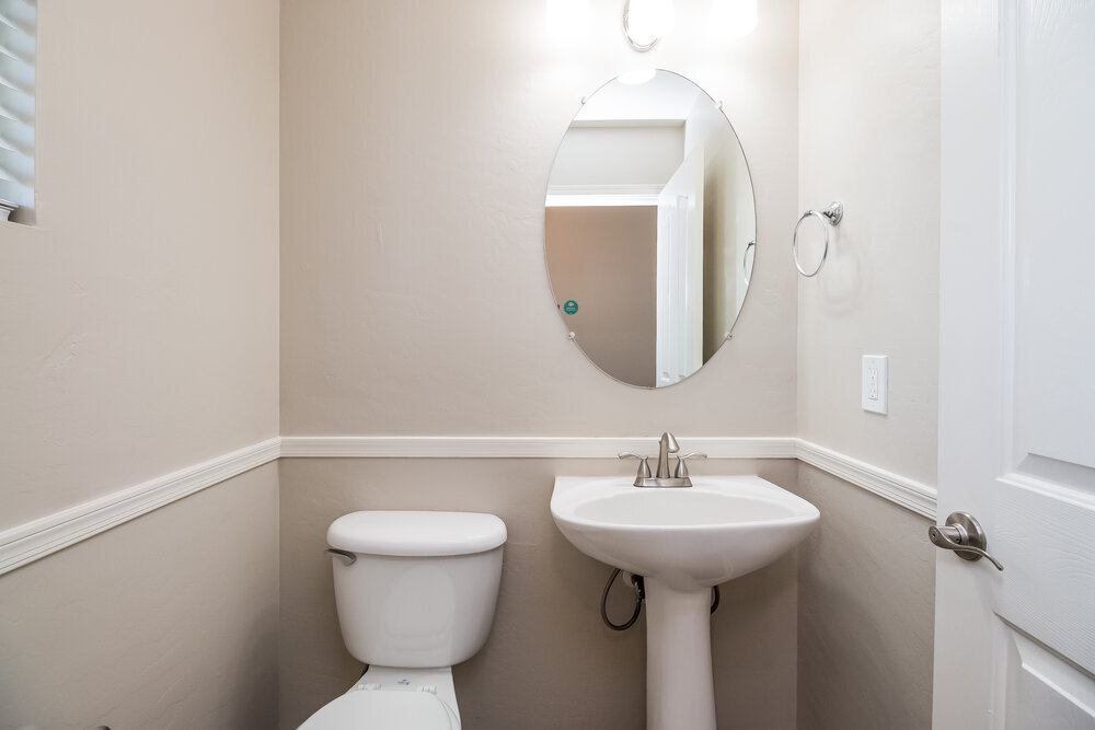 Building Photo - 1306 S 119th Dr