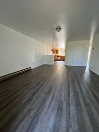 Building Photo - 2 bedroom 1 bathroom - Triplex - Moyina Heights - South Suburbs