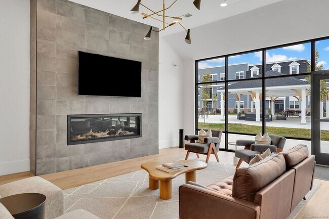 Building Photo - 280 Salmon Brook St