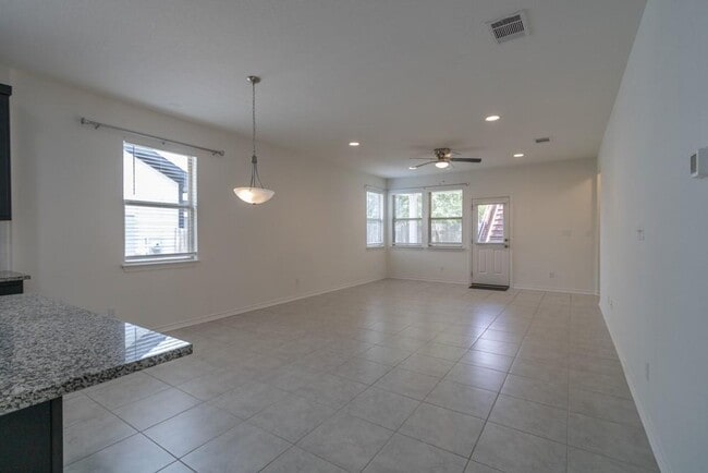 Building Photo - 1925 Cypress Gate Dr