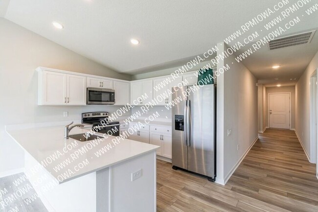 Building Photo - 1129 NE 56th St