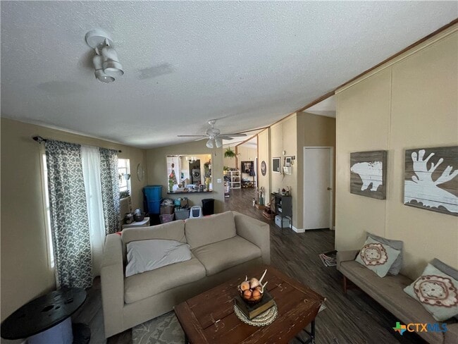 Building Photo - 627 Buck Trail