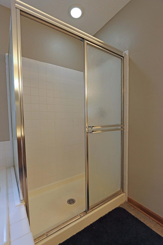 Building Photo - 4862 Roger Allen Ct