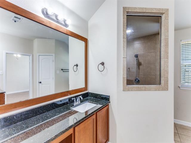 Building Photo - 544 Braewick Dr