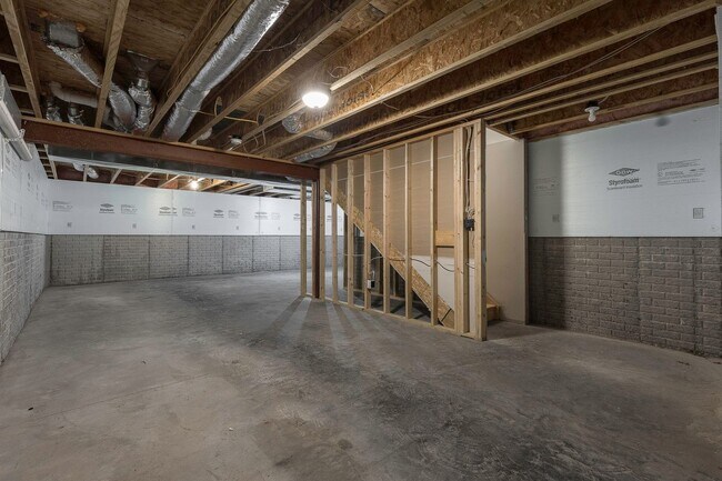 Building Photo - 12064 Parkview Trace Dr