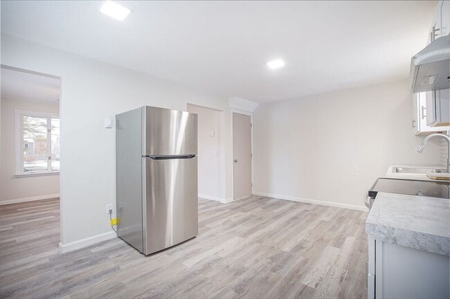 Building Photo - 1224 Page Blvd