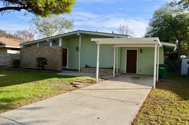 Building Photo - Beautifull Remodeled Home In Garden Court