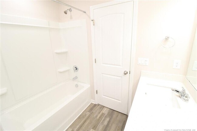 Building Photo - 104 Kineton Woods Way