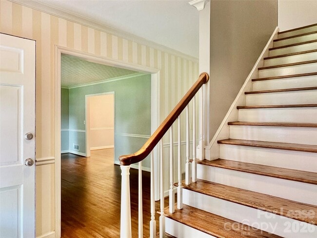 Building Photo - 6840 Newhall Rd