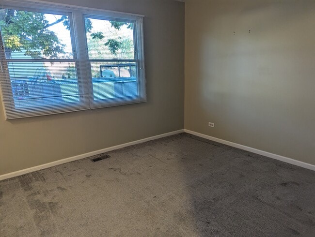 Building Photo - 406 Allonby Dr