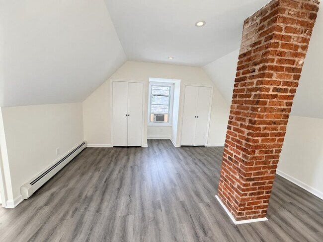 Building Photo - 877 Jaques Ave