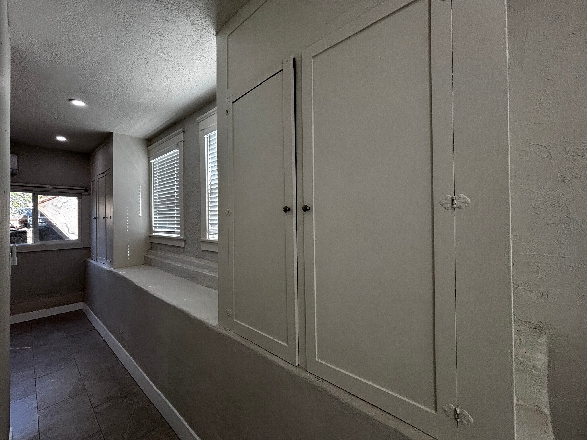 Building Photo - 655 Solano Ave