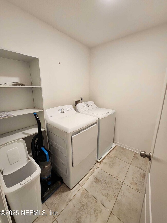 Building Photo - 10531 Maidstone Cove Dr