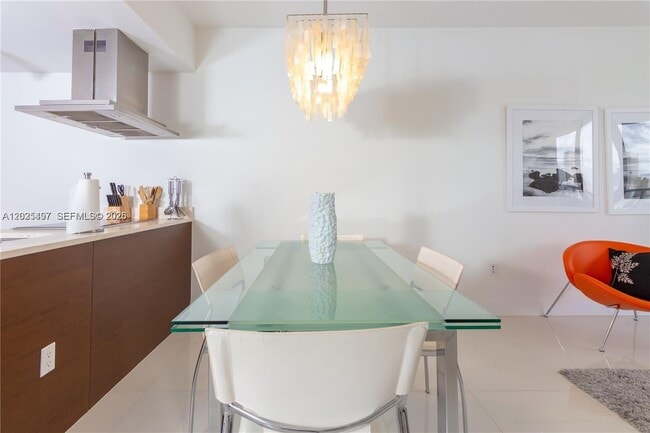Building Photo - 485 Brickell Ave