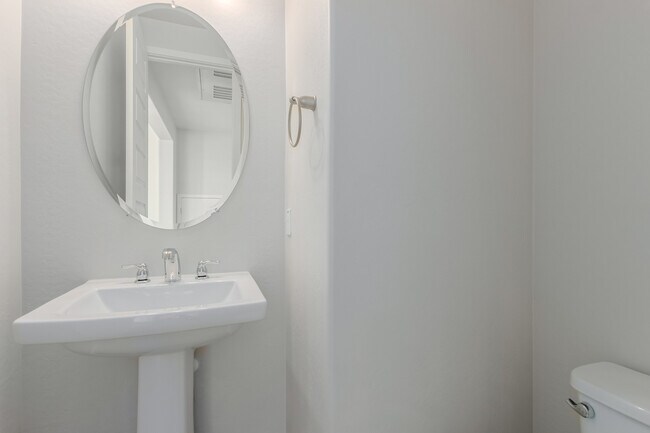 Building Photo - 4235 N 26th St