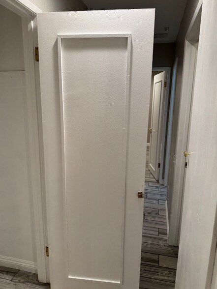 Building Photo - 753 Windwood Dr