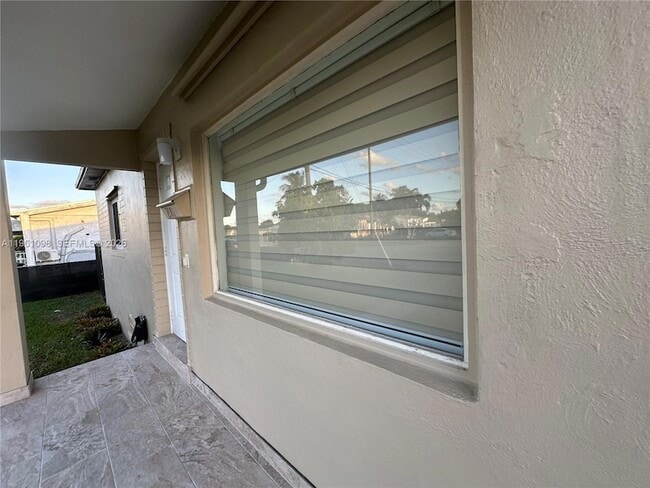 Building Photo - 200 W 53rd Terrace