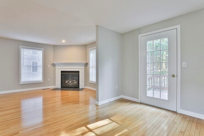 Building Photo - 98 Barbara Ln