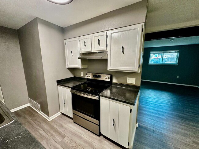 Building Photo - Available Now!  "Charming 2-Bed Condo in Golden, CO - Cozy Living!"