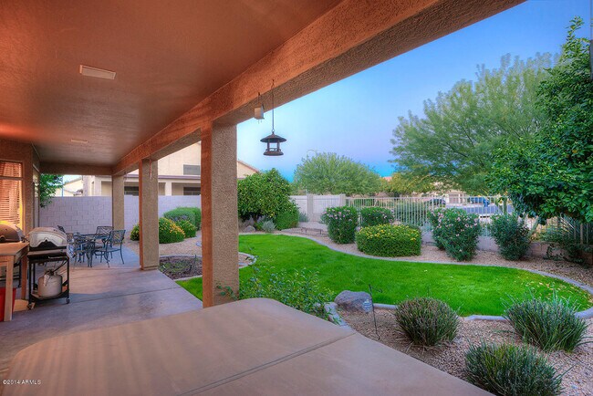 Building Photo - 553 N Kimberlee Way