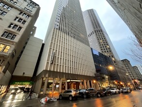 Building Photo - 100 E Walton St