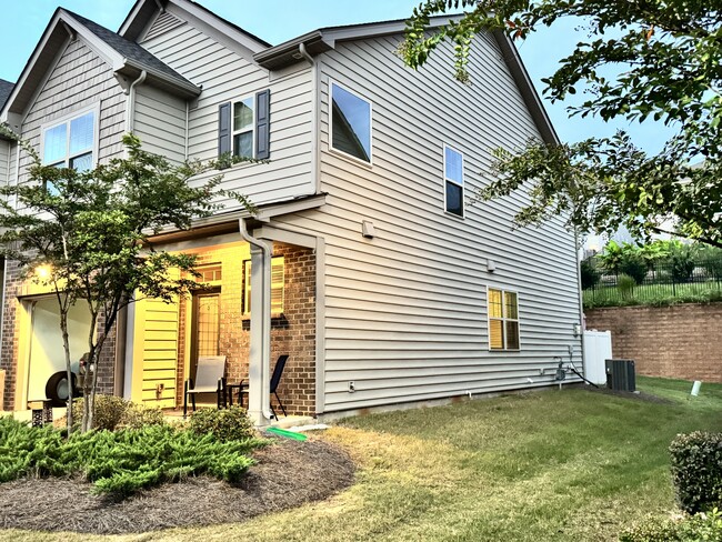 Building Photo - 529 Common Raven Ct