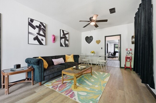 Building Photo - Three Bedroom Rental
