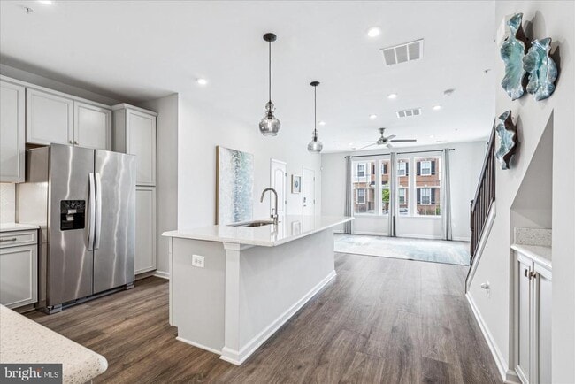 Building Photo - 9454 James MacGowan Ln