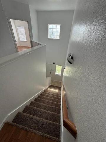 Building Photo - 320 Woodgrove Dr