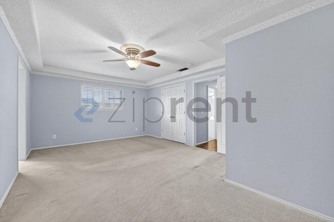 Building Photo - 2501 Bluffton Dr