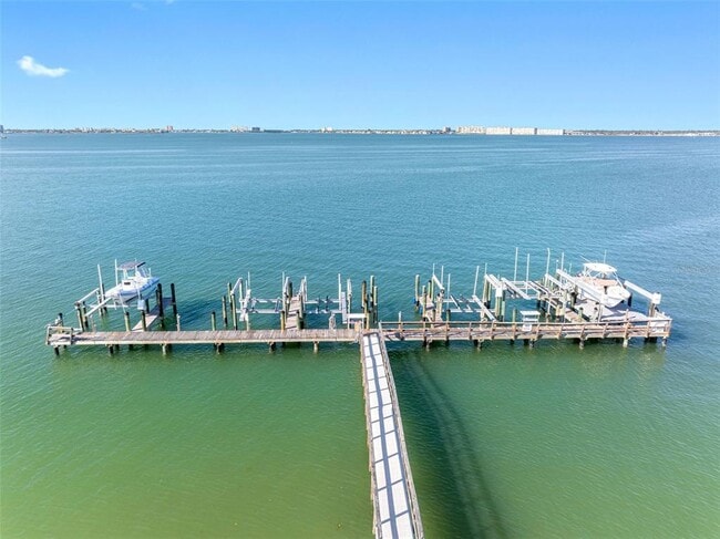 Building Photo - 6025 Sun Blvd