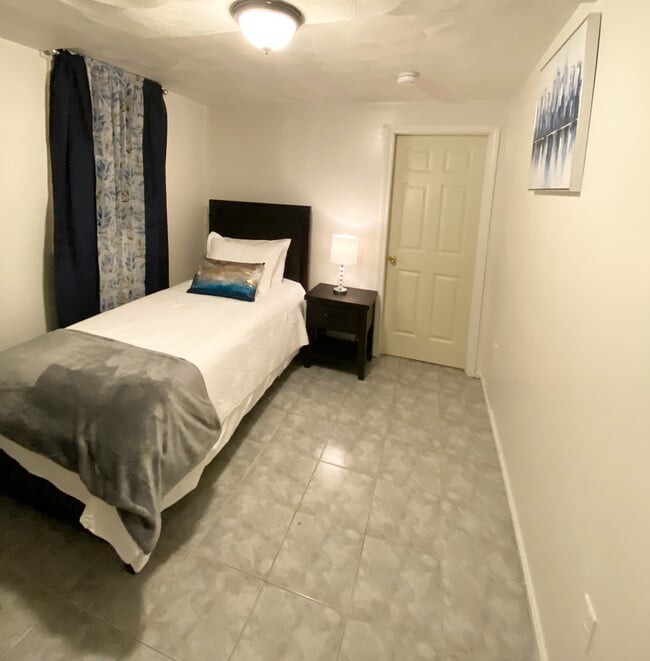 Bedroom #2 - 7 Alpine Ct