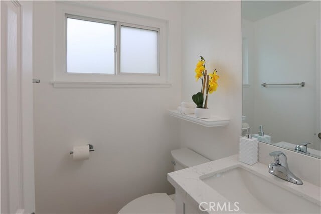 Building Photo - 6548 Sequoia Dr