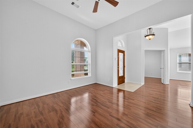 Building Photo - 9511 Mankay Ln