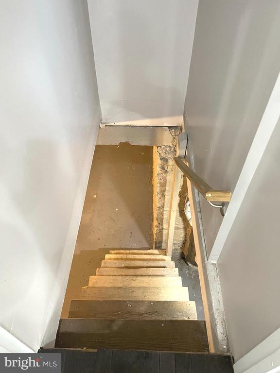 Building Photo - 2001 Poplar Grove St