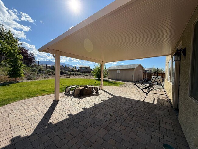 Building Photo - Spacious 4 Bedroom, 2.5 Bath in North Valleys