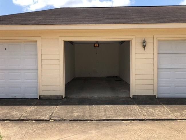 Building Photo - 2710 Grants Lake Blvd