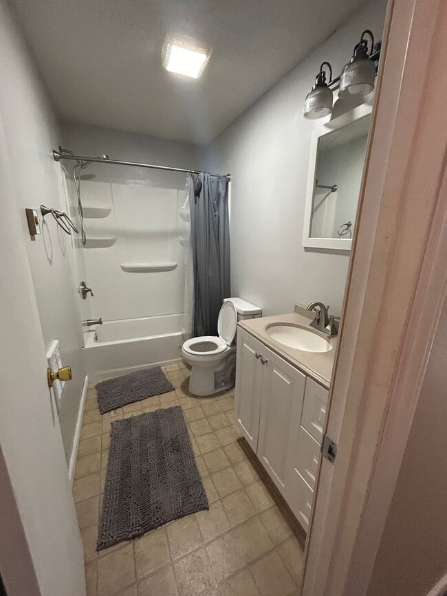 Building Photo - For Rent — Charming Furnished 2 Bedroom Home in Belspring, VA