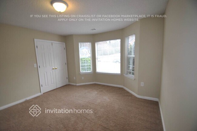 Building Photo - 532 Carriage Walk Ln
