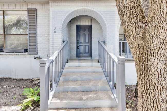 Building Photo - 11301 Taterwood Dr