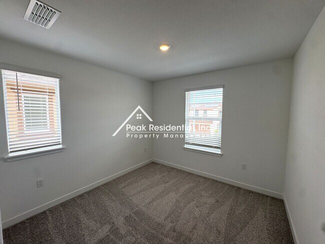 Building Photo - 12636 Hereford Ave