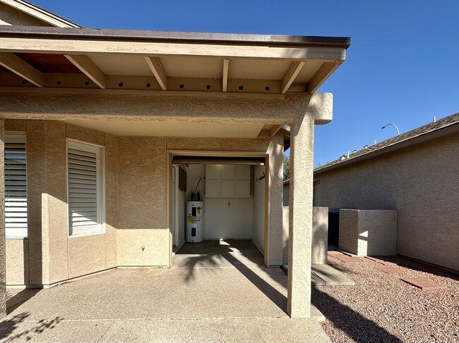 Building Photo - 1831 E Indian Wells Dr