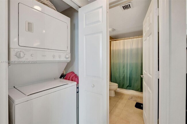 Building Photo - 275 NE 18th St