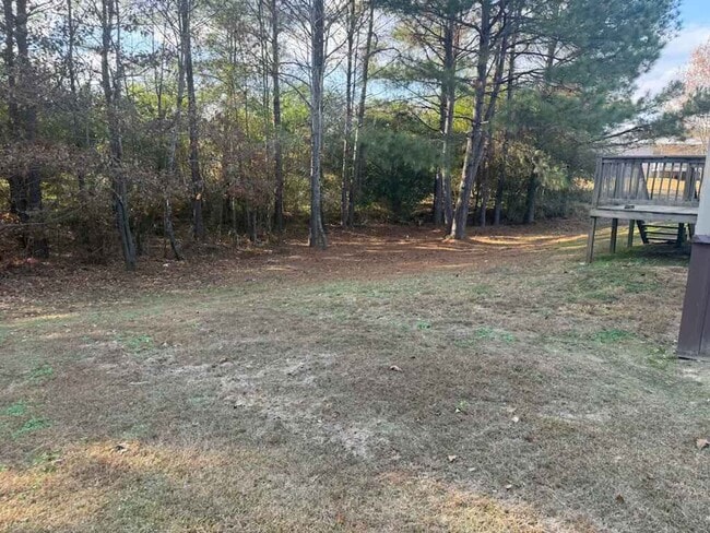 Building Photo - 2 BDR / 1.5BA