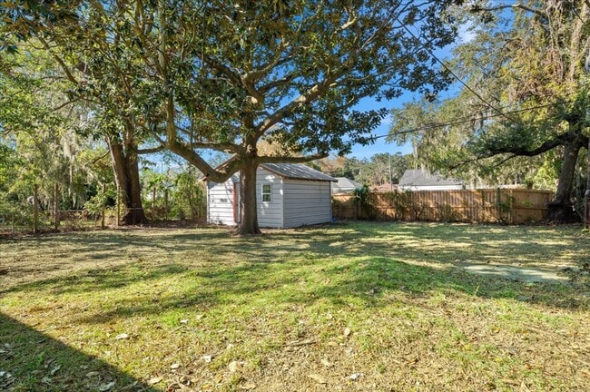 Building Photo - Spacious 2-Bedroom, 2-Bathroom Home in Savannah, GA