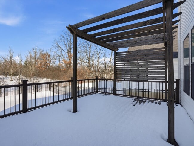 Building Photo - 6246 Hawthorne Ave