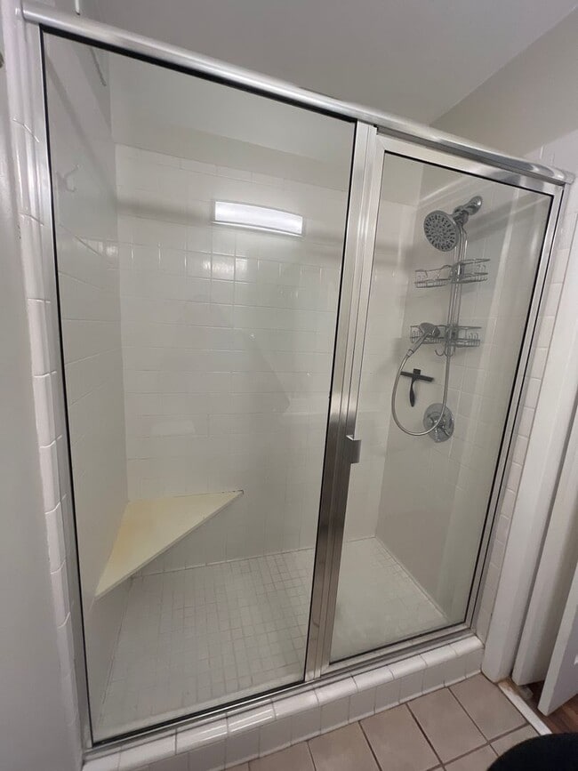 Building Photo - HISTORIC WAVERLY One Bedroom One Bath Condo