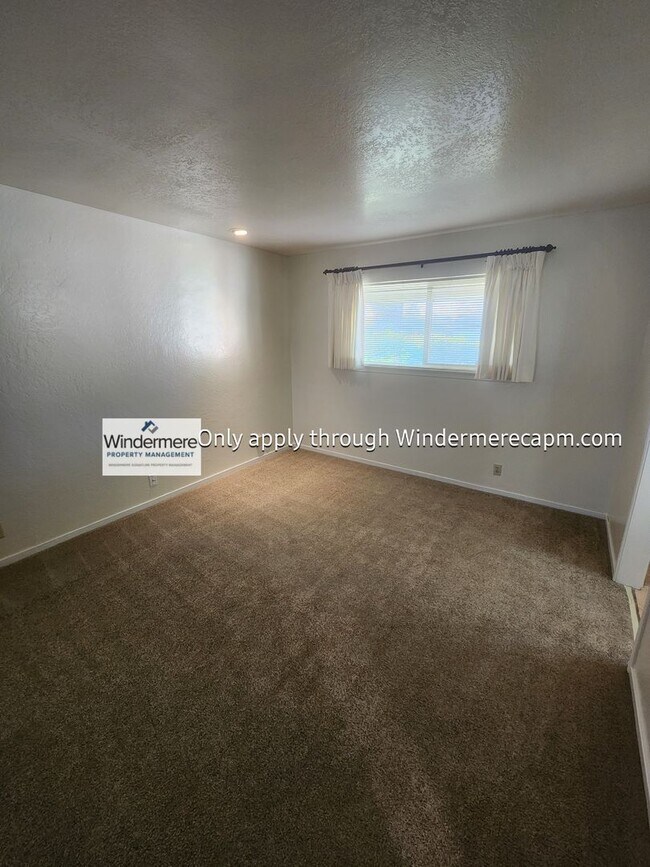 Building Photo - Foothill Farms Gem